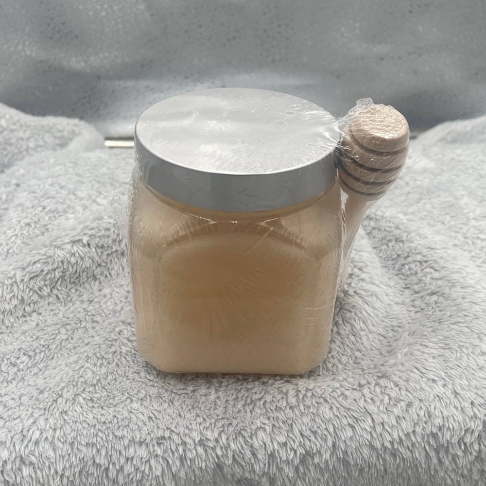 Laura Mercier Almond Coconut Honey Bath with Dipper - Picture 6 of 6